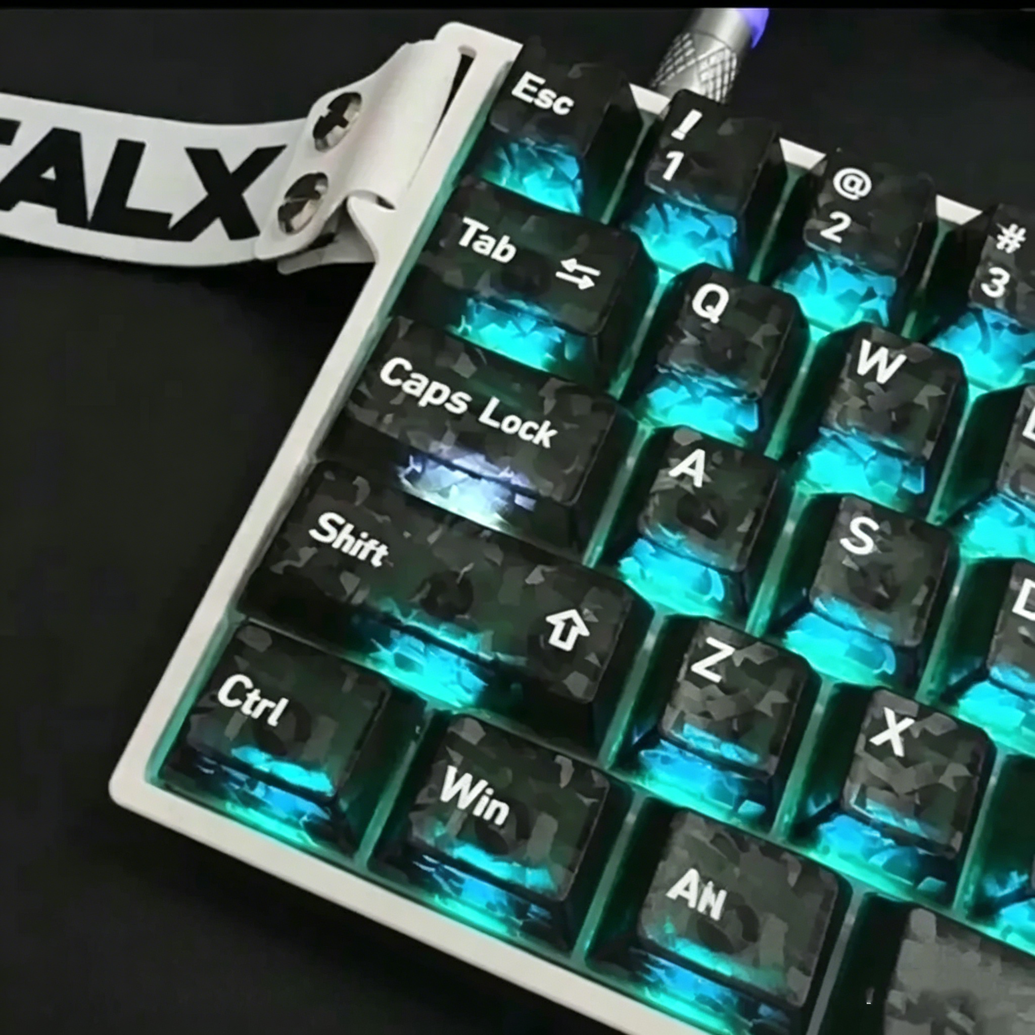 2026 New Forged Carbon Fiber T - Gaming Keyboard No Rgb incelemesi ve fiyatı